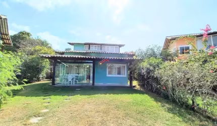 Casa à venda com 4 quartos dentro de condomínio na Ferradura em Buzios