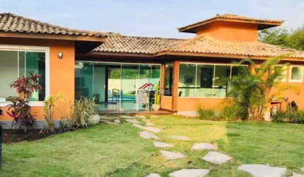 Casa privativa e espaçosa na Marina