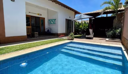 Casa com RGI a venda com 3 quartos, condomínio na Rasa em Búzios