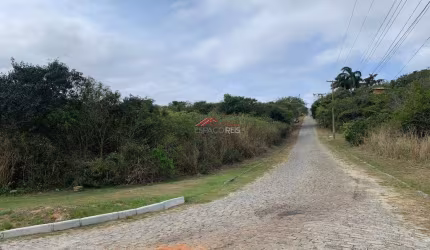 Lote com MIL METROS a 400m da Praia do Forno e 700m da Praia Brava.