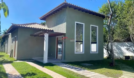 Linda casa linear 1º locação no bairro Caravelas!