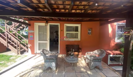 Casa de condomínio,2 quartos locação fixa,bairro Caravelas!