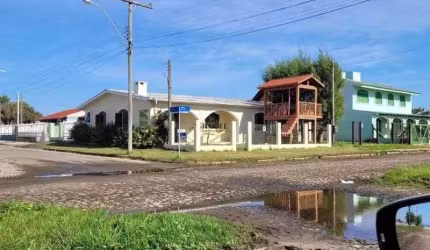 Casa com 3 quartos à venda em Rainha do Mar, Xangri-Lá , 130 m2 por R$ 1.060.000