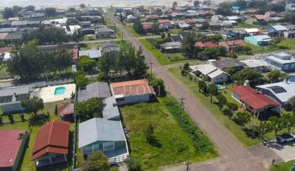 terreno próximo ao mar