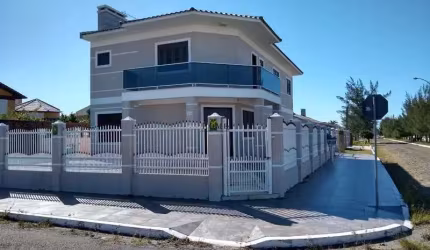 Sobrado em Atlântida Sul