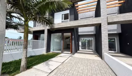 Casa nova à venda próxima ao mar