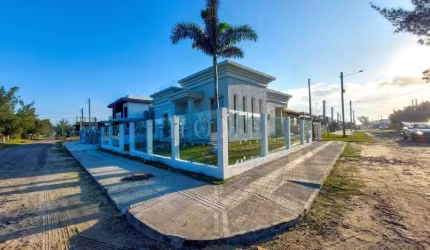 CASA COM 3 DORM 1 SUITE PRAIA GUARANI