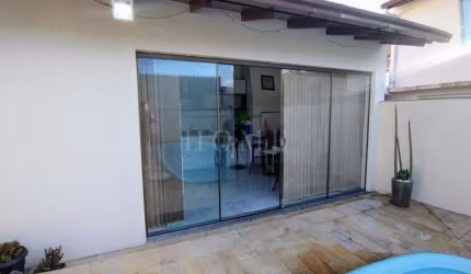 CASA 2 DORMITÓRIOS