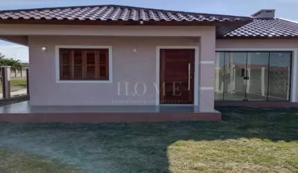 CASA COM 3 DORMITÓRIOS!