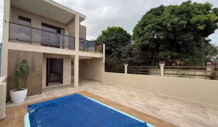 Casa à venda no centro de Imbé!