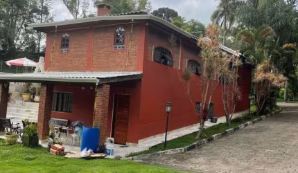 LINDA CHÁCARA COM ESCRITURA DE 6.000 M²/ CASA SEDE/ PISCINA À VENDA PORTEIRA FECHADA EM COTIA