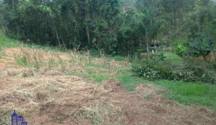 EXCELENTE TERRENO DE 3.000 M² COM 2 LAGOS/ NASCENTE COM ESCRITURA À VENDA EM NAZARE PAULISTA