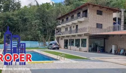 LINDA CHÁCARA DE 4.050 M² COM CASA SEDE E PISCINA À VENDA EM MAIRIPORÃ