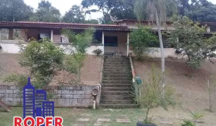 EXCELENTE CHÁCARA COM 2.000 METROS COM PISCINA À VENDA EM SÃO ROQUE.