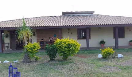 EXCELENTE CHÁCARA DE 6.950 M² COM CASA SEDE E IDEAL PARA CONSTRUÇÃO DE CAMPING, RESTAURANTE E CHALE À VENDA NA MELHOR LOCALIZAÇÃO DE SÃO ROQUE