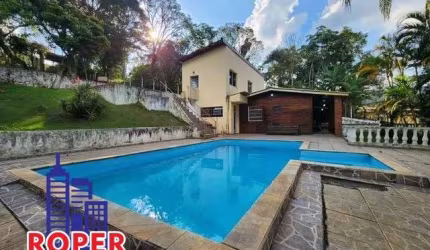EXCELENTE CHÁCARA DE 1.460 M²/CASA SEDE, PISCINA/ ESPAÇO GOURMET À VENDA NO CONDOMÍNIO FECHADO YPÊ VALE EM MAIRIPORÃ