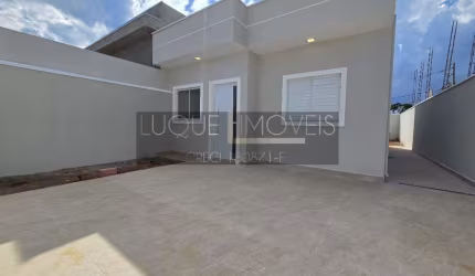 Casa com 2 quartos à venda na Chácara Alvorada, Indaiatuba  por R$ 470.000