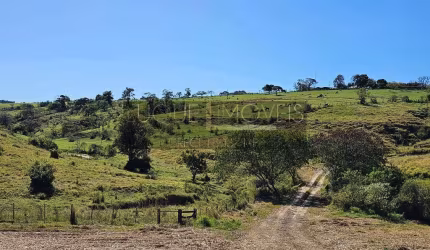 Chácara / sítio com 6 quartos à venda na Zona Rural, Tietê  por R$ 1.060.000