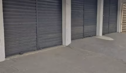 VENDO LOJA  AVENIDA  NILO PEÇANHA  CENTRO DE NOVA IGUAÇU RJ.