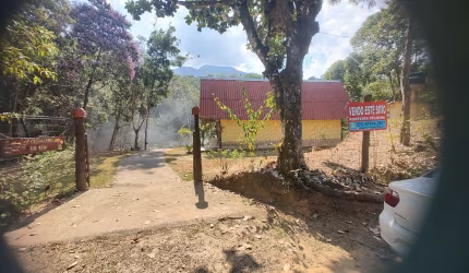 VENDO Sitio com vista deslumbrante em meio a natureza TINGUÁ