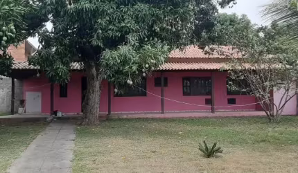 VENDO UMA EXCELENTE CASA NO CONDOMÍNIO ÁGUA DOCE