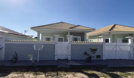Vendo ótima casa em praia seca