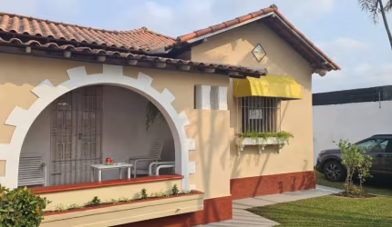 VENDO UMA EXCELENTE CASA NA PRAIA DO GAVIÃO EM ARARUAMA COM 2 QUARTOS