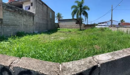 Terreno de esquina com liberação ambiental em Itanhaém.