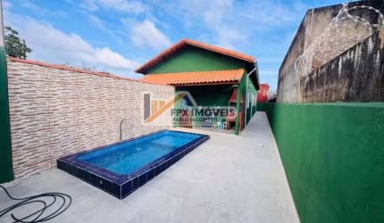 Casa na praia com piscina, 2 quartos e churrasquera em Itanhaém.
