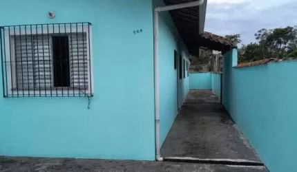 Casa com 2 quartos em Itanhaém.