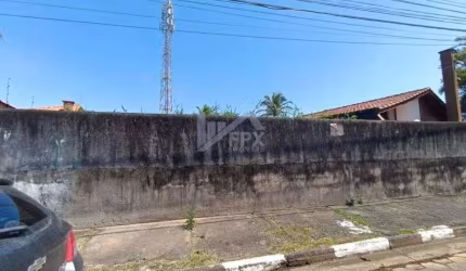 Terreno com escritura à 216m do mar em Itanhaém.
