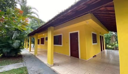 Chácara com 3 quartos, área gourmet, lago e piscina em Itanhaém.