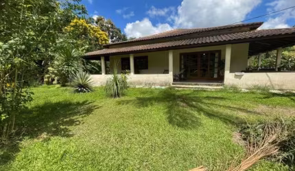 Chácara com 2 quartos e espaço para piscina em Itanhaém.