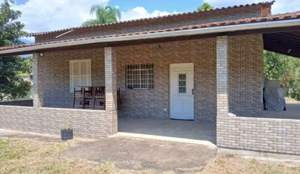 Chácara com 2 quartos e espaço para piscina em Itariri.