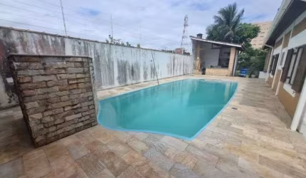 Casa de alto da padrão no centro de Peruíbe - R$ 1.280.000,00.