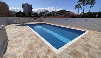 Apartamento na praia com 3 quartos e piscina em Peruíbe.