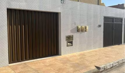 Casa de 2 Pavimentos no Marivan ,