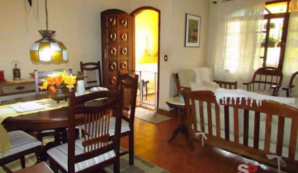Casa térrea, de 100m², com 2 quartos, bairro Vila Caiçara - Praia Grande/SP
