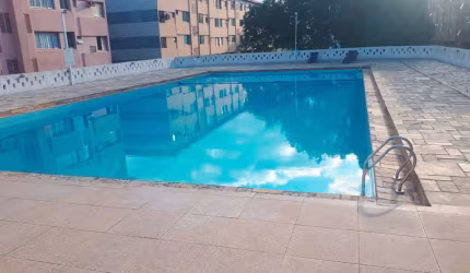 Apartamento REFORMADO, de 89m², com 2 quartos e área de lazer, bairro  Jardim dos Pássaros, em Guarujá