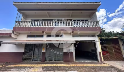 Sobrado com 3 dormitórios à venda, 94 m  por R  700.000,00 - Parque Ouro Verde - Foz do Iguaçu PR
