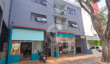 PRÉDIO COMERCIAL E RESIDENCIAL NA AVENIDA PARANÁ