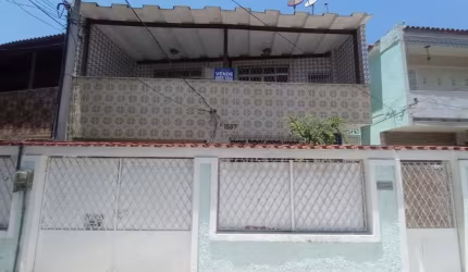Casa para venda em Olaria, situada á Estrada Engenho da Pedra 1557
