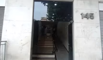 Sala comercial para venda em Bonsucesso, situada á rua Cardoso de Morais 145
