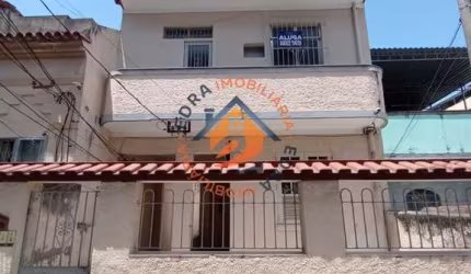 Apartamento com 2 quartos para alugar na Rua Pereira Landim, 114, Ramos, Rio de Janeiro por R$ 1.100