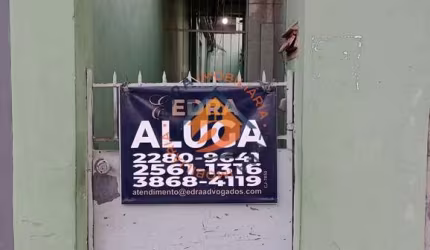 Casa com 1 quarto para alugar na Rua Antônio Rego, 56, Olaria, Rio de Janeiro por R$ 800