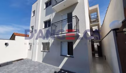 Apartamento à venda em São Paulo-SP: 2 quartos, 1 sala, 1 banheiro na Vila Elze, 45m²!