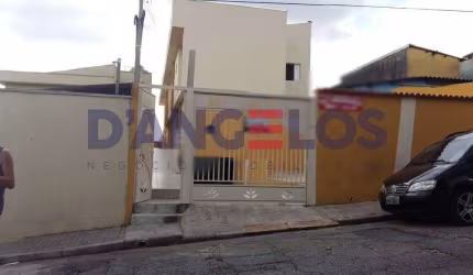 Sobrado em Condomínio de Luxo na Vila Formosa, São Paulo-SP: 2 Quartos, 2 Suítes, 1 Sala, 2 Banheiros, 3 Vagas, 120m²!