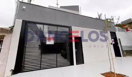 Sobrado de luxo em condomínio na Água Rasa: 3 quartos, 3 suítes, 2 salas, 3 banheiros, 2 vagas - 165 m² em SP.