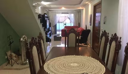 Sobrado à venda em São Paulo-SP, bairro Jardim Brasília: 3 quartos, 1 suíte, 1 sala, 3 banheiros, 3 vagas, 232m².