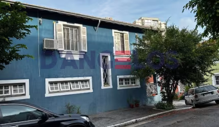 Imperdível oportunidade! Casa à venda em São Paulo-SP, Cambuci, 3 quartos, 1 suíte, 2 salas, 2 banheiros, 1 vaga, 138,00 m².